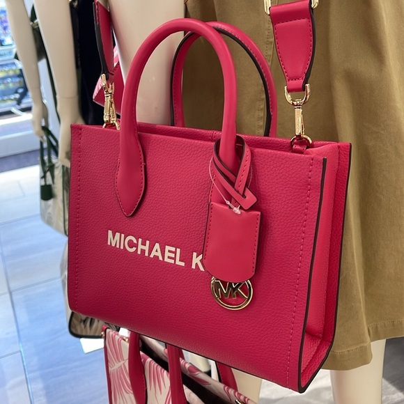 MICHAEL KORS
Mirella Small Pebbled Leather Crossbody Bag Tote 
Electric Pink
NWT - Picture 5 of 16